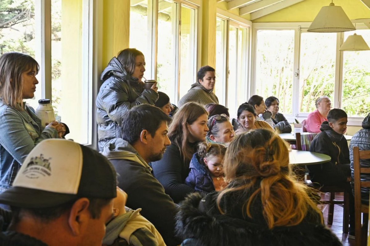 La zona del Norte Costero marplatense creció un 90% en habitantes, durante los últimos 10 años, pero esto no se refleja en mejores condiciones de vida para los vecinos, con quienes nos reunimos hoy y esperan la acción urgente del gobierno Municipal.

#EsAhora