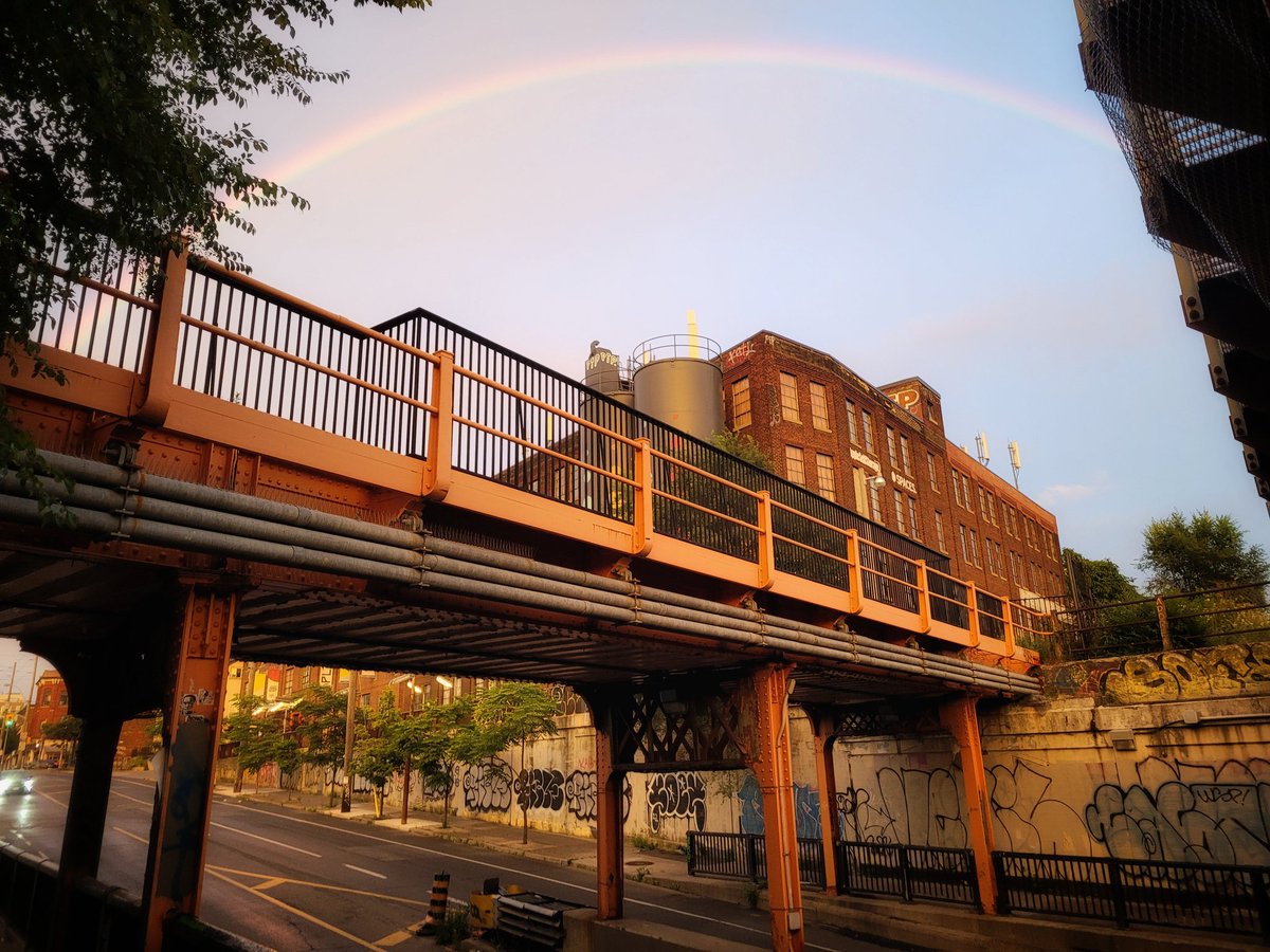 vgedris's tweet photo. This evening, entering the Junction Triangle on Dupont St.
#Toronto #rainbow #jtriangle https://t.co/wtnzs9FEUB