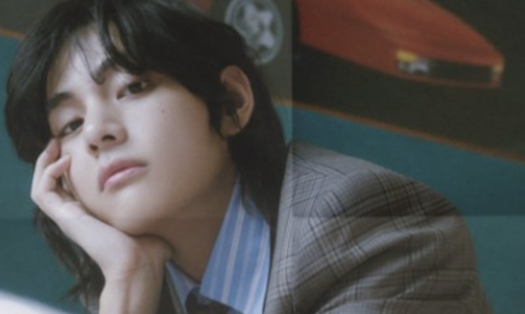 7btsupdates's tweet image. KIM TAEHYUNG!!!!