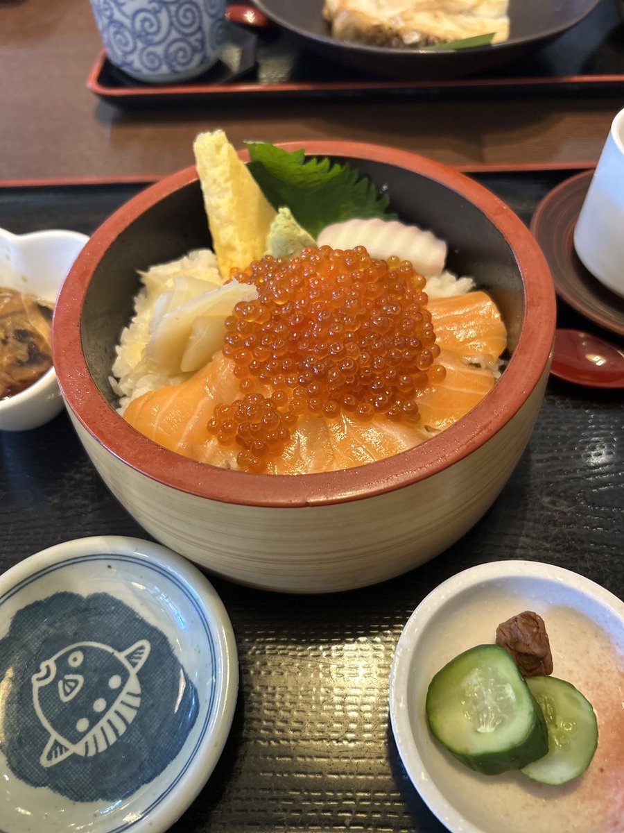 おはようございます！
8/8(木)
今日の天気は晴れです☀
親孝行の日です。
宜しくお願い致します！

#企業公式が毎朝地元の天気を言い合う
#企業公式夏のフォロー祭り
#企業公式相互フォロー
#拡散希望

最新の求人情報はこちら！
↓
tento-kyu-jin.blog.jp