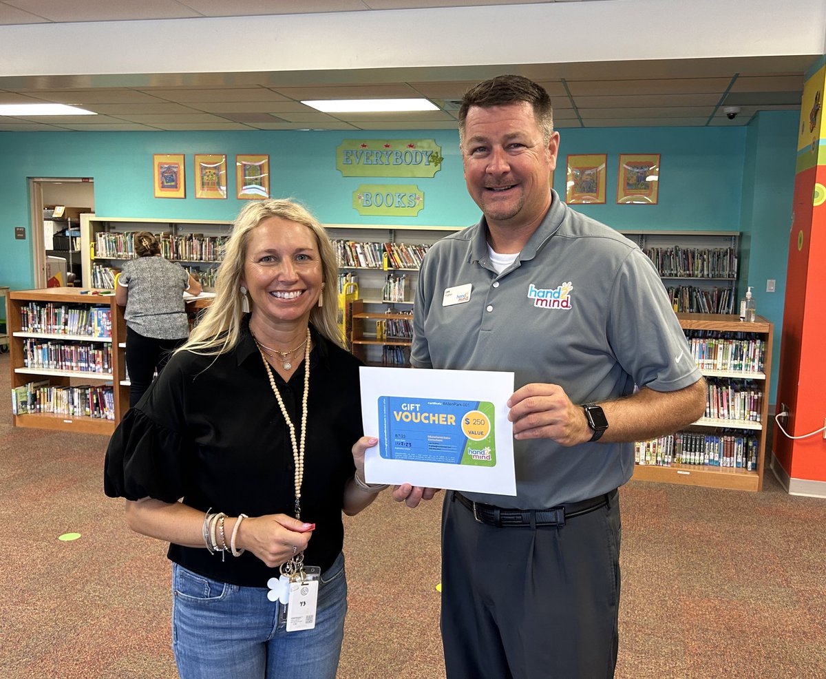 AllenParkElem's tweet photo. Today three lucky teachers won a $250 gift certificate to @hand2mind! Thank you Lee Hughes for providing lunch for our teachers and for giving away these awesome back to school prizes! We appreciate your partnership! @LeeSchools #TeamAllenPark #WorkHardShineBright https://t.co/U94Gl8uBXO