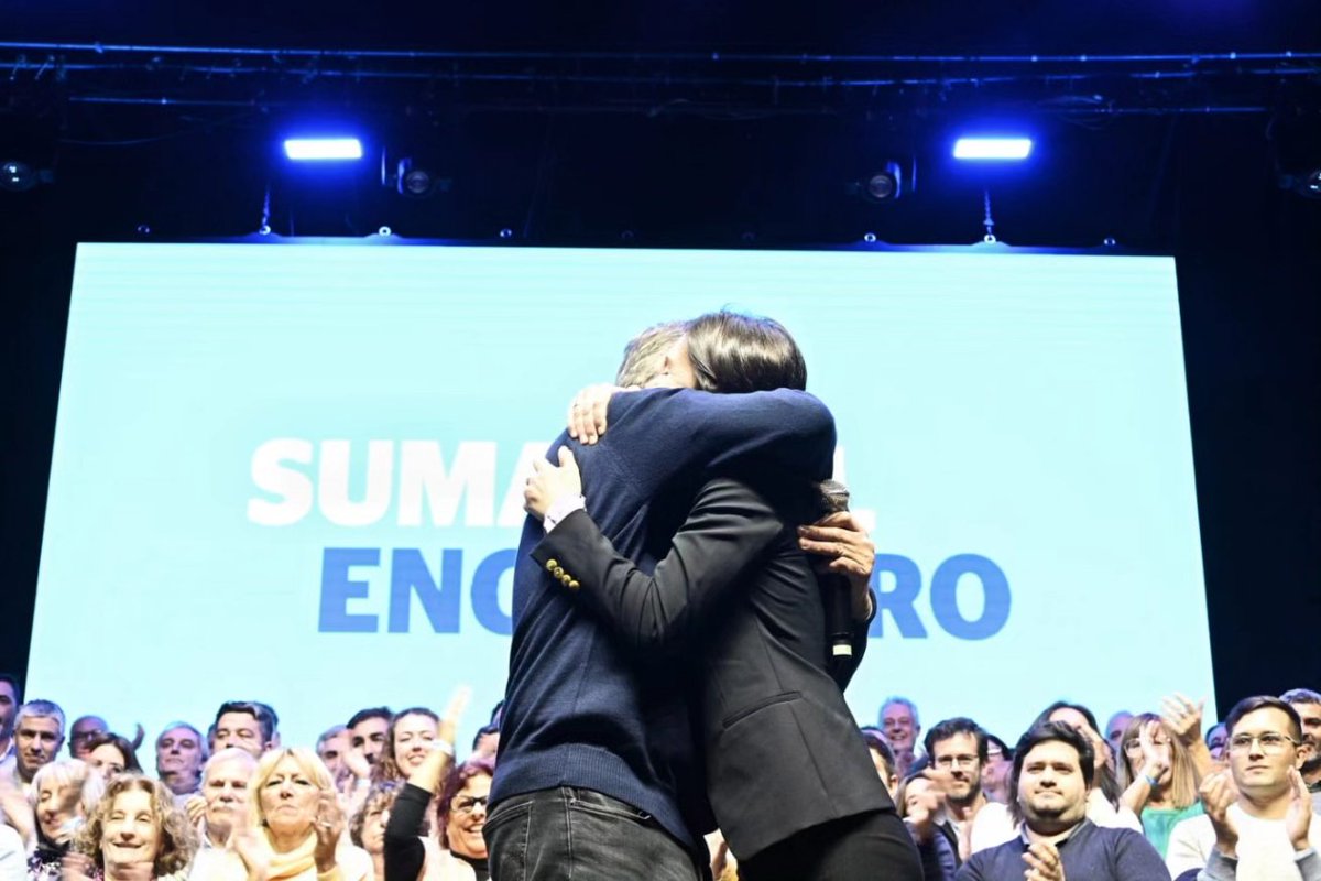 Hoy volvimos a reunir nuestros equipos junto a <a href="/FerRaverta/">Fernanda Raverta</a> y <a href="/GustavoPulti/">Gustavo Pulti</a>.

Tenemos  la intención de trabajar duro y ayudarnos a poner en marcha Mar del Plata y Batán

#EsAhora
#EncuentroMarplatense