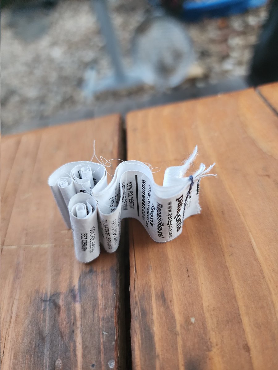 androidsfantasy's tweet photo. Super necessary and good for the environment. https://t.co/xAbbW0yAMa