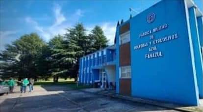 roxygranata's tweet photo. @clarincom Almeyda apoya a los qué cerraron #FANAZUL, lamentable. Espero qué el pueblo de Azul no se olvide de la angustia q pasaron en ese momento, fueron reprimidos, metieron presa a la esposa de un fabriquero despedido. Este gobierno reabrió la fábrica, espero tengan memoria
#JxCNuncaMás https://t.co/RQMzy6w3gW