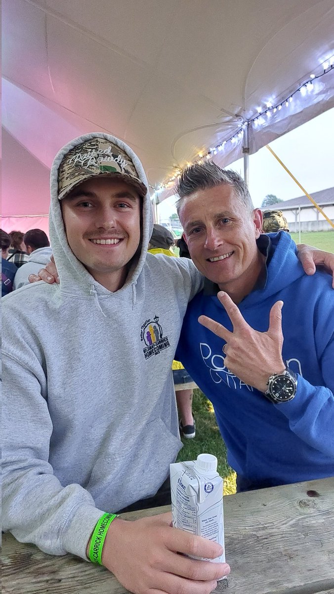 ๐ด๓ ง๓ ข๓ ฅ๓ ฎ๓ ง๓ ฟ Tony Biddlestone ๐จ๐ฆ (@tonybiddlestone) on Twitter photo Not every day you get to meet one of the biggest up and coming #countrymusic stars in the world, <a href="/owenriegling/">Owen Riegling Music</a> you are genuinely a really great guy Not every day you get to meet one of the biggest up and coming #countrymusic stars in the world, <a href="/owenriegling/">Owen Riegling Music</a> you are genuinely a really great guy