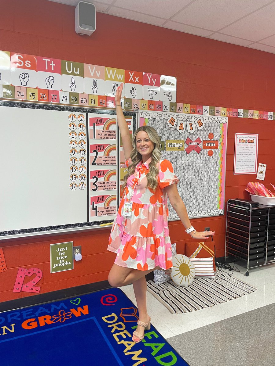 Mrs. Elam tweet media