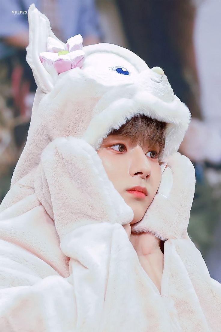 ODE BEING A CUTIE PATOTIE (enough with the thirst trap)

A VERY WHOLESOME THREAD 🧵