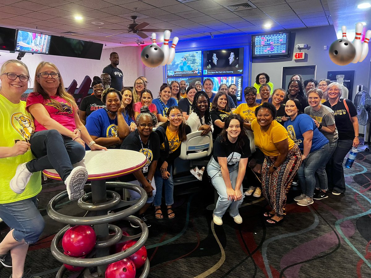 OPS_Belvedere's tweet image. We had the BEST first day back! Our Staff Team-Building at the bowling alley 🎳supplied a LOT of smiles 😁, cheers 📣 and opportunities to catch up 🗣️ and meet 🤝each other! #readysetglow #bettertogether