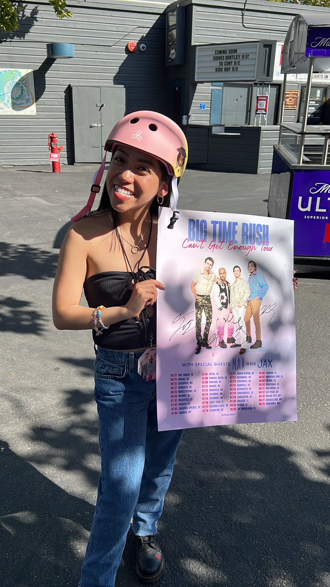 nic_gabrielle's tweet photo. THE BIGGEST THANK YOU @Wild949 FOR THIS AMAZING OPPORTUNITY. @kurttee &amp; I ARE FOREVER GRATEFUL 💜 https://t.co/Lcphu4xFT0