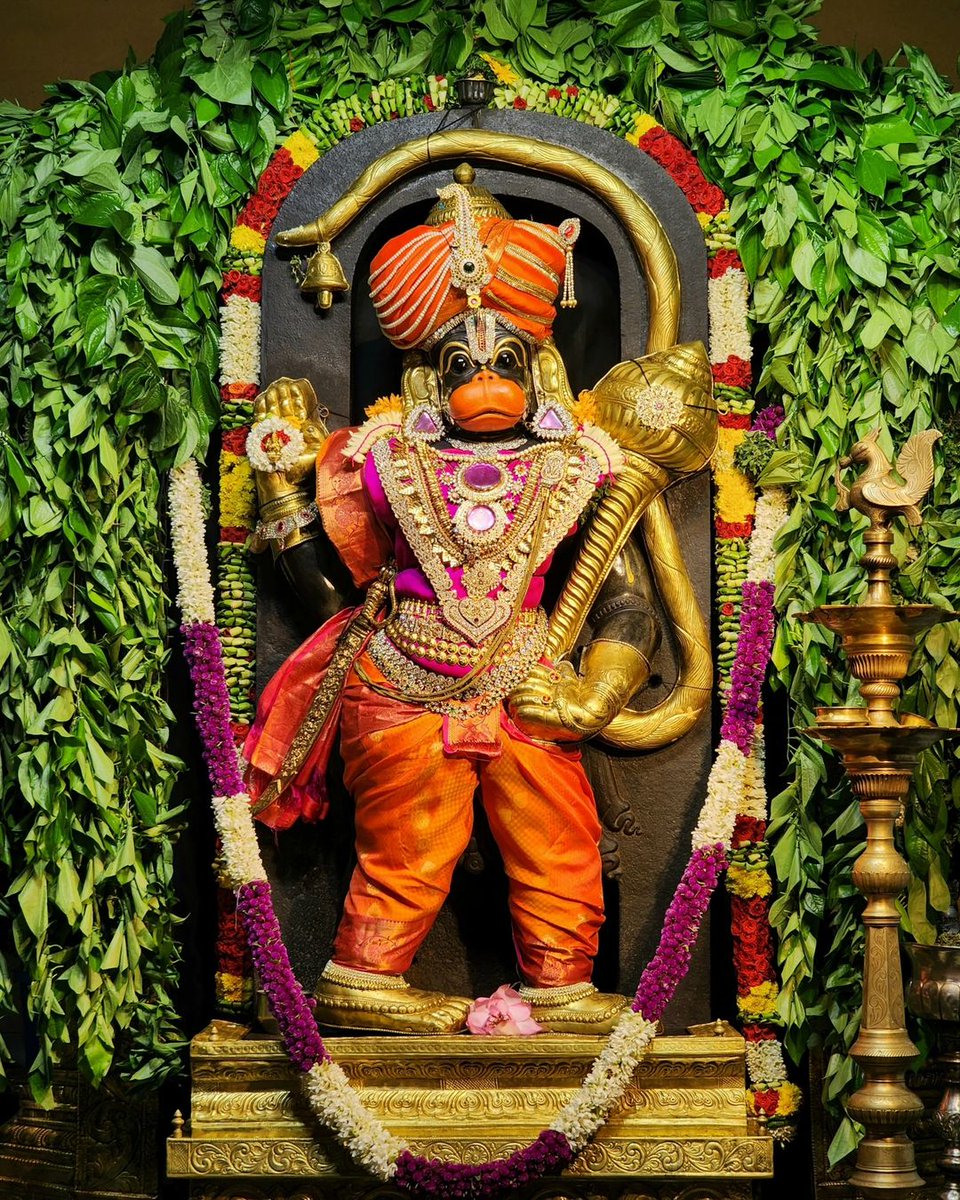 varshaparmar06's tweet photo. 22 Powerful dhams of Hanuman ji in South India 🍀

1. Sri Ashtamsa Varadha Anjaneyar Coimbatore, TamilNadu 

@LostTemple7 https://t.co/kcO2XpiNRV