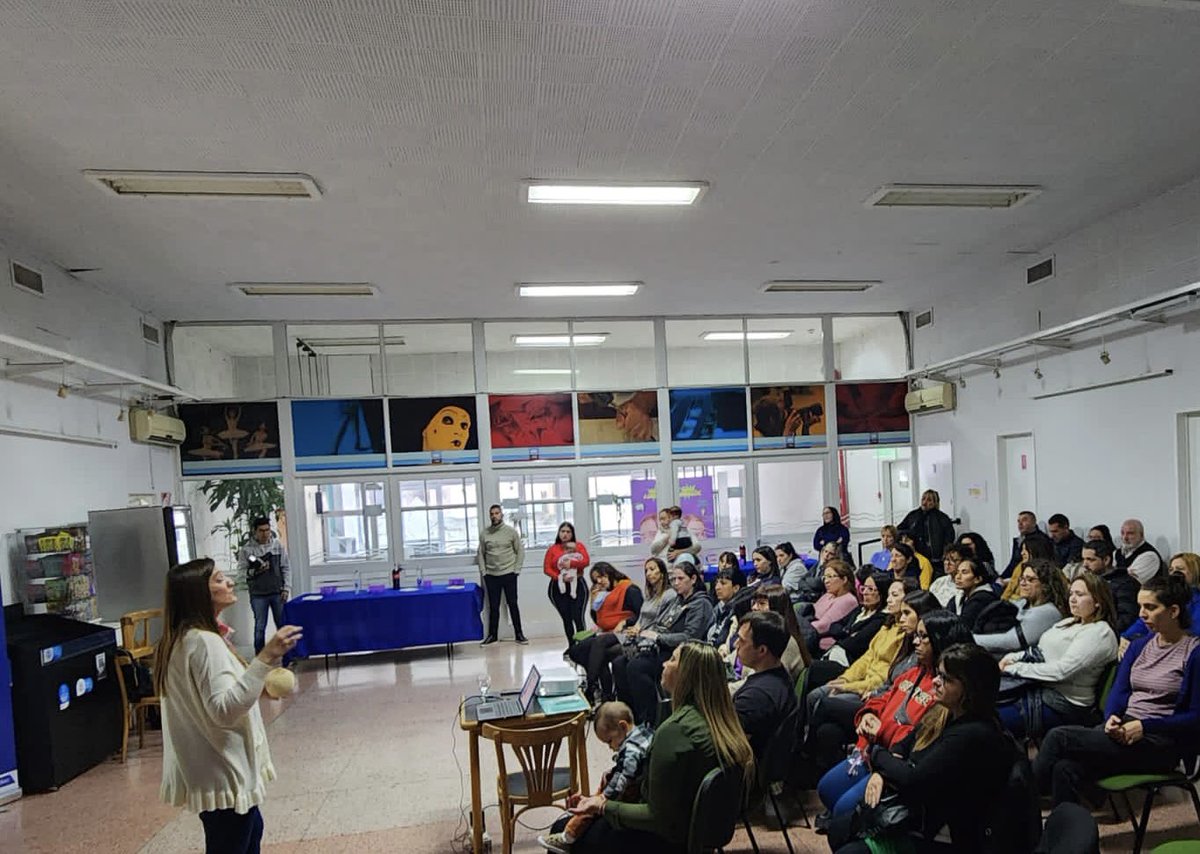 sabriparedessec's tweet photo. Semana Mundial de la #LactanciaMaterna. Desde nuestro sindicato nos unimos a la promoción, protección y defensa de la práctica ancestral de amor, alimentación y protección de la salud de los bebés, somos protectores de la lactancia materna #SoyAzul #SoySec https://t.co/jBzqqgEXoi