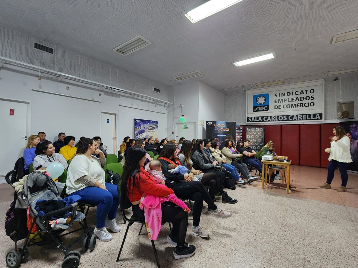 sabriparedessec's tweet photo. Semana Mundial de la #LactanciaMaterna. Desde nuestro sindicato nos unimos a la promoción, protección y defensa de la práctica ancestral de amor, alimentación y protección de la salud de los bebés, somos protectores de la lactancia materna #SoyAzul #SoySec https://t.co/jBzqqgEXoi
