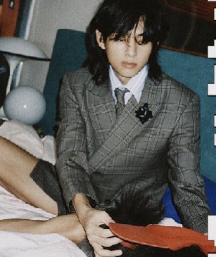 ARE YOU KIDDING ME? THE OUTFIT?