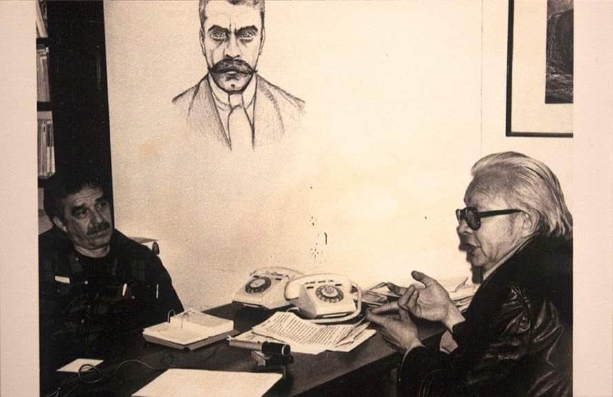 En la foto podemos ver al Ingeniero junto con Gabriel García Márquez es su oficina con el dibujo de fondo. Este cuadro será parte del homenaje que estamos preparando para su 95 aniversario de natalicio.
#fhcm  #LuchadorSocial #aniversario2023 #hebertocastillo #natalicio
