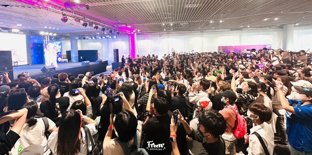 freenfanclub_'s tweet photo. วันเกิดปีนี้พิเศษเพราะมีทุกคน 🌷💕

HAPPY BIRTHDAY FREEN
#25thShiningFreenDay https://t.co/PuGBfUvAYK
