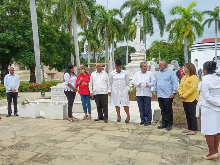 Manueljuventud2's tweet photo. #7Ago Así fue recibido nuestro capitán @dcabellor en el Aeropuerto Internacional Antonio Maceo Grajales de Santiago de Cuba 🇨🇺, con esta visita se reafirman los lazos de hermandad y cooperación. ¡Cuba y Venezuela una sola nación! ¡Viva Fidel y el Comandante Chávez! #TúSabesQueNoVas