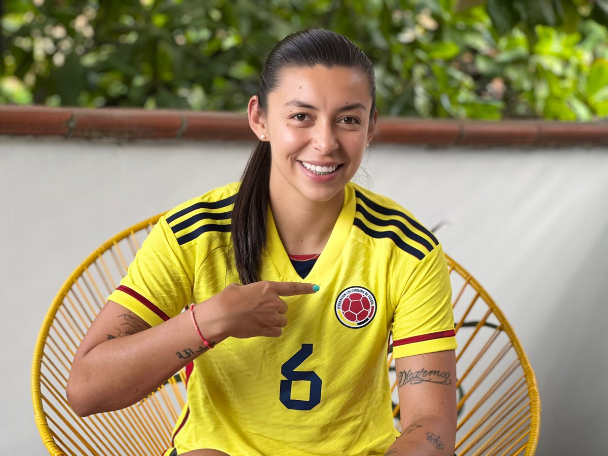 10yorelirincon's tweet photo. Con todo el corazón y el ánimo en alto, total apoyo a la Selección 🇨🇴 en este nuevo reto 💪🏻 A seguir haciendo historia ¡Vamos Colombia! 🔥⚽

Pd: siempre firme contigo Socis 🙏 llévanos a la gloria  @06montoya  te amo 💚. #capi https://t.co/QpEMghEi9C
