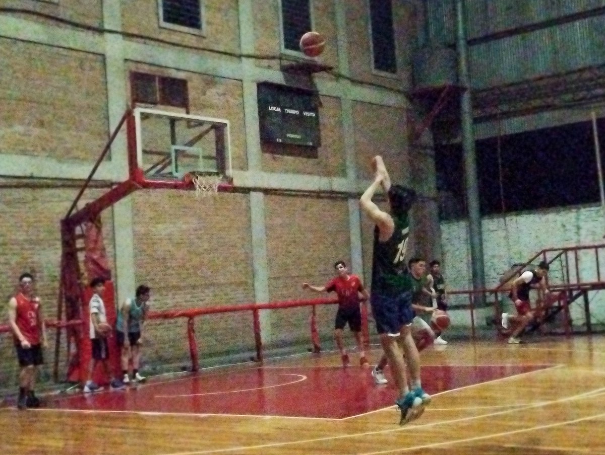CAITucuman's tweet photo. #Primera | Nuestro plantel se prepara bajo la ordenes del profesor René Sánchez de cara al debut del torneo de primera de la Federación de Básquet de Tucumán.
#RojoTucumano #DaleRojo👹 #FBPT https://t.co/jy2LMtAjjs