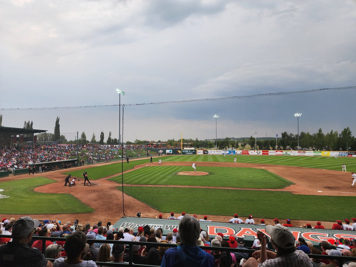 Hoping those clouds go away. Great night so far <a href="/Okotoks_Dawgs/">Okotoks Dawgs Baseball</a>