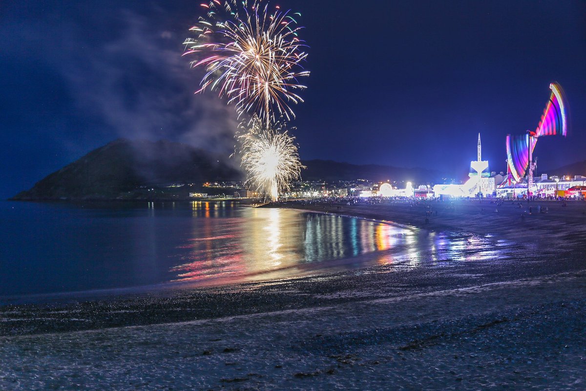 Beautiful Bray marking the closure of the August Bank Holiday and a summer of fun and frolics, festivals and food, antics and aviation. Well done to all involved in keeping #Bray in #irelandsancienteast on the map.  #brayseafront #visitwicklow #brayfestival