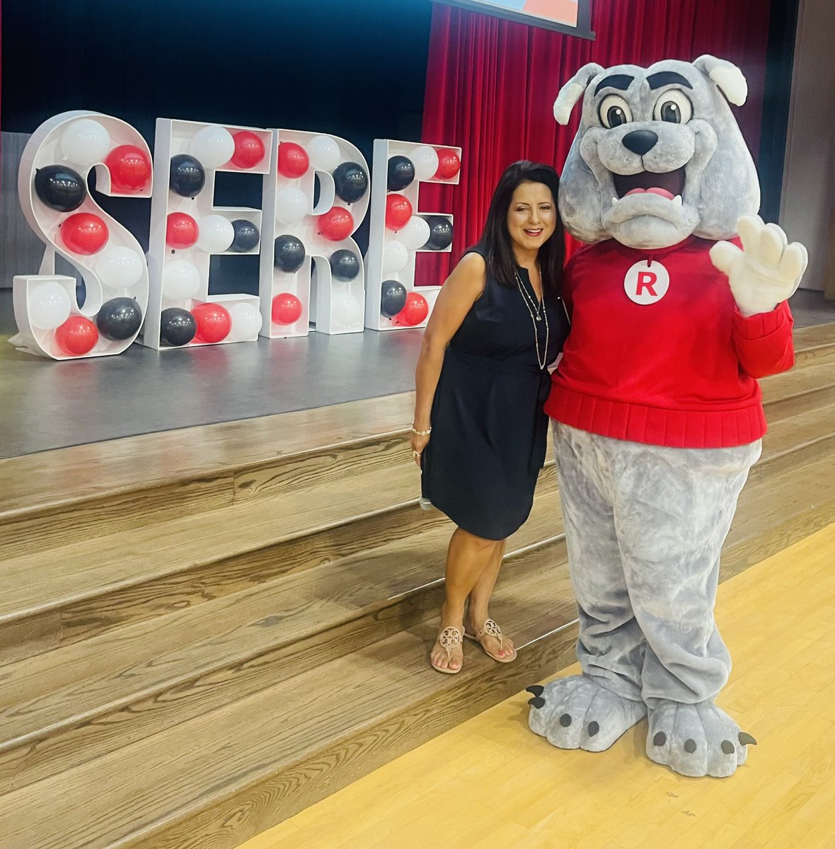 SEREbulldogs's tweet photo. How do you introduce your staff? We do it with a walk up song! ❤️🐾🐶🎶 #SEREproud @MarthaEPulido @katyisd https://t.co/7jFsvxblyr