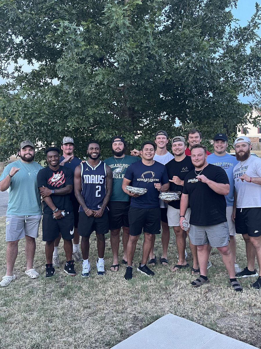 Great night of fellowship with the 2023 Leadership Council! Great conversations about expectations and being a servant leader. Blessed to have such a great group of men leading our team! 

#TTNS #YoJackets #StingEm