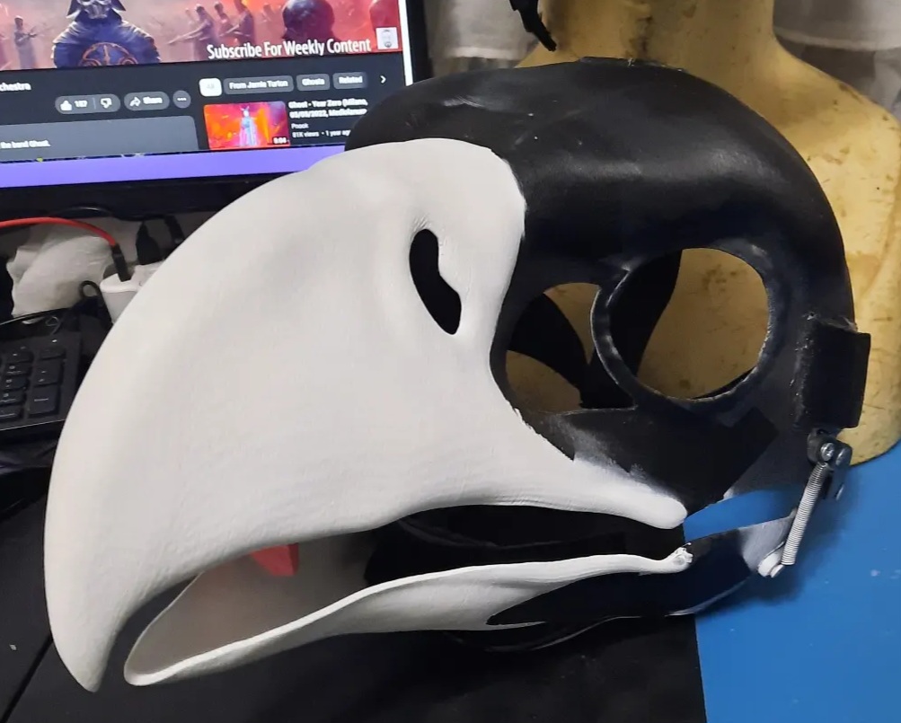 This eagle mask by <a href="/nukecreations/">☢️Nuke Creations☢️</a> is primed and ready for painting! #MatchaFursuits #furrycommunity #furryfandom #furry #furries #FursuitEveryday #fursuitmaker #fursuit #fursuithead #fursuits #eaglefursuit #birdfursuit #avianfursuit #realisticfursuit