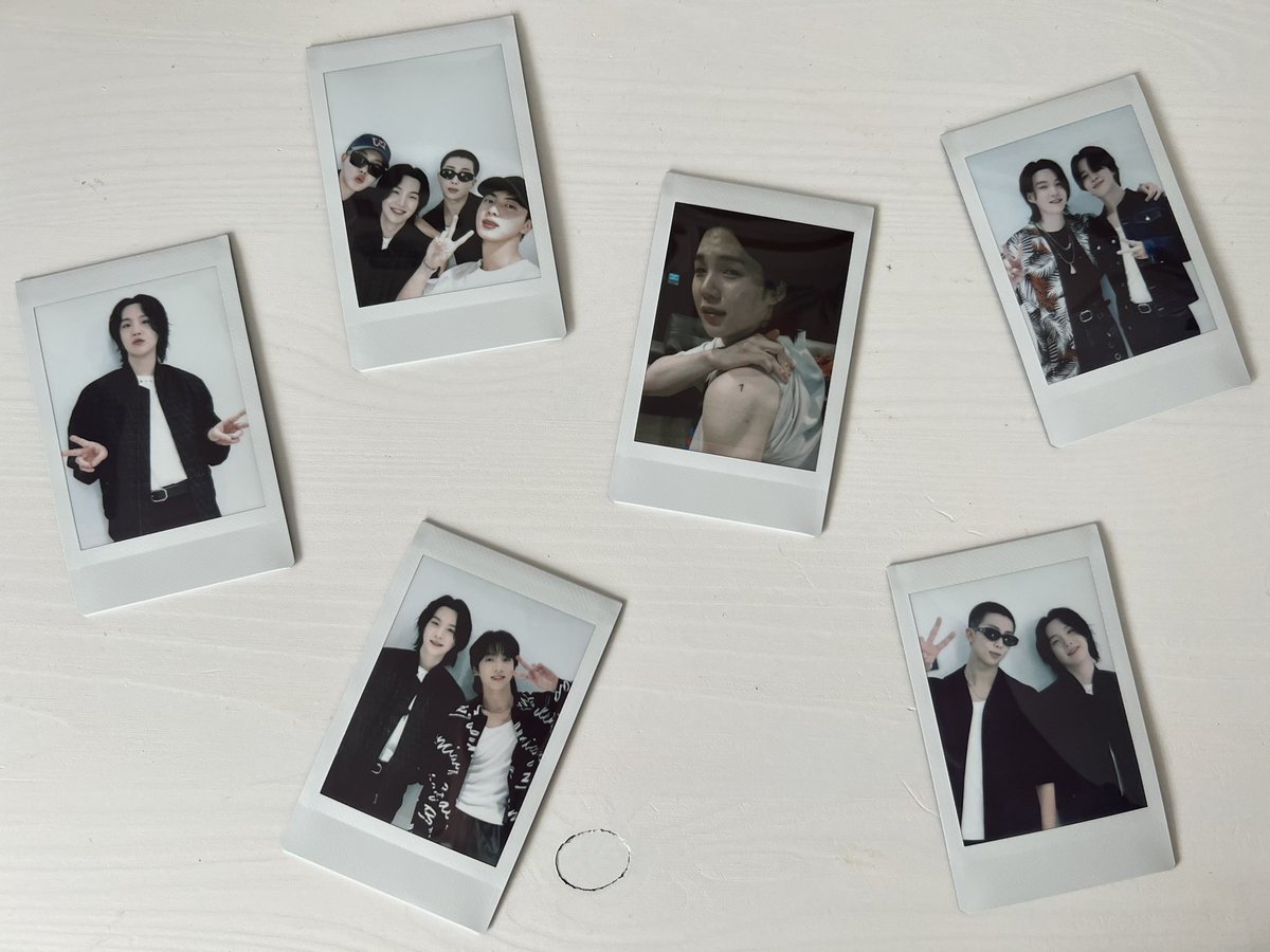 snowflowergifts's tweet photo. ⭑ ‘D Day Final’ Polaroids Giveaway ⭑

⋆ 1 winner
⋆ rt &amp; like 
⋆ followers only

— ends in 24hrs https://t.co/oofCRKWRZO