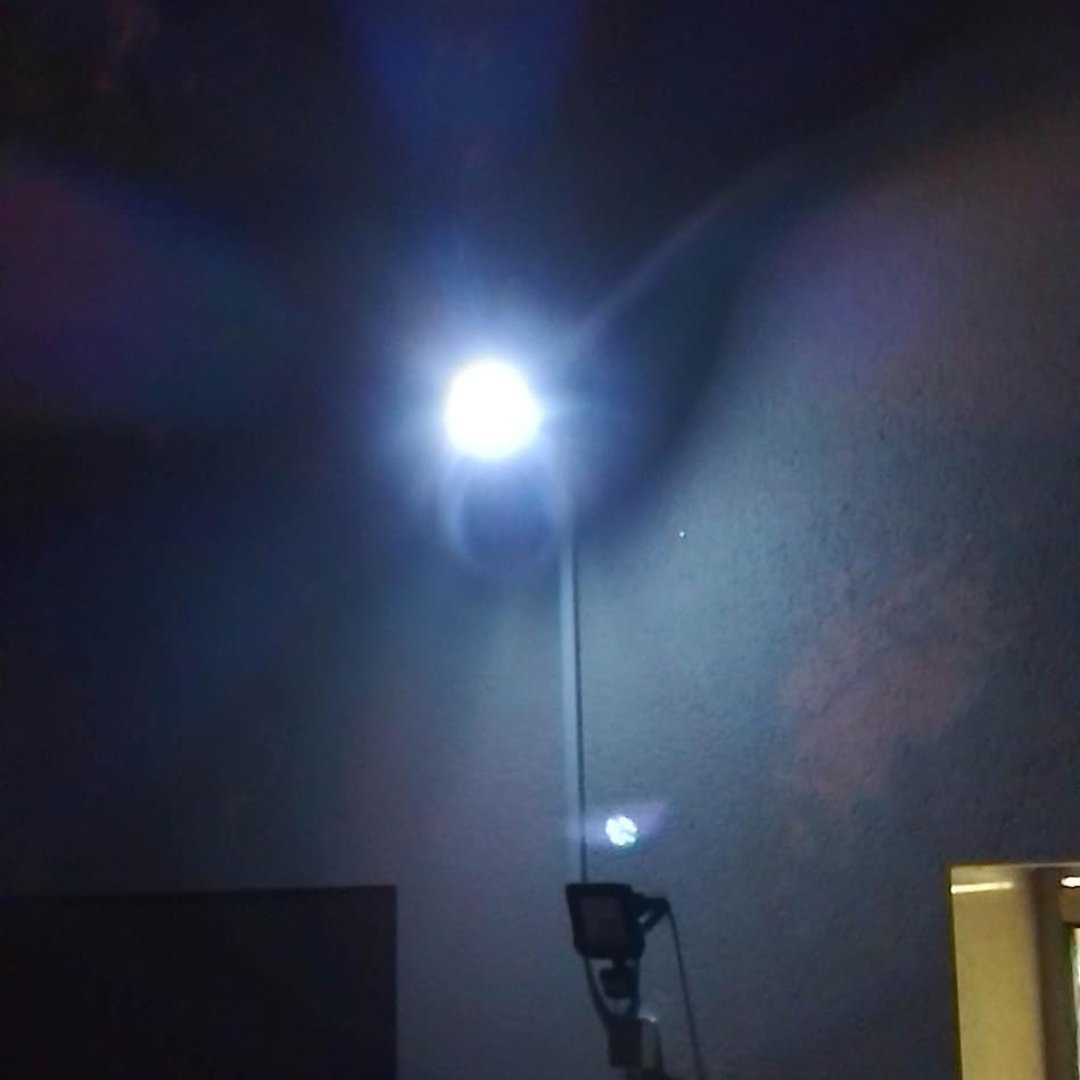 Wansviewoffical's tweet image. J'apprécie la possibilité d'éclairage de nuit,J'ai mis cette caméra à l'extérieur, protégée par une applique murale et un chapeau conçu et imprimé par mes soins.Ça marche très bien avec une bonne définition d'image.
#wansviewg6 #ampoulecaméra #sécurité #intérieure #extérieure