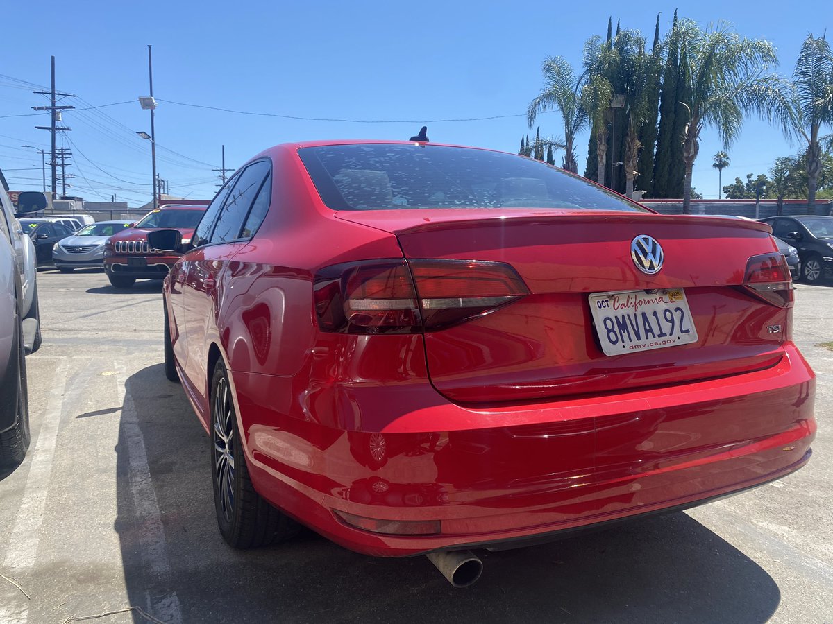 MaxIrung's tweet photo. 2016 Volkswagen Jetta
Manual transmission 
Clean title
98,100 mileage 
Priced at $11,908
Financing options available.

“If cars had Tinder profiles, the Volkswagen Jetta would list ‘Reliable, good listener, enjoys long drives’ as its bio.” https://t.co/mDHs8lDON1