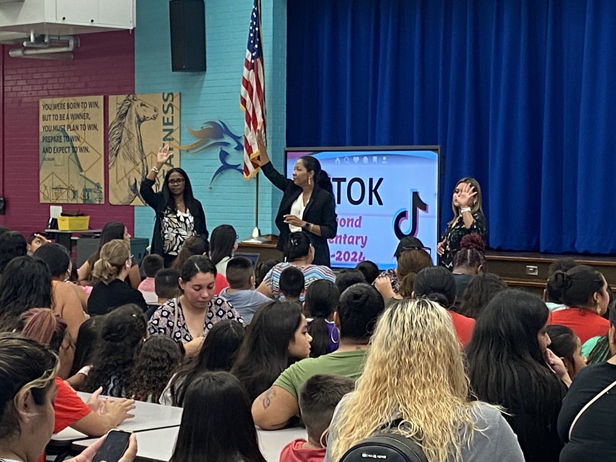 Crystal Albarran tweet media