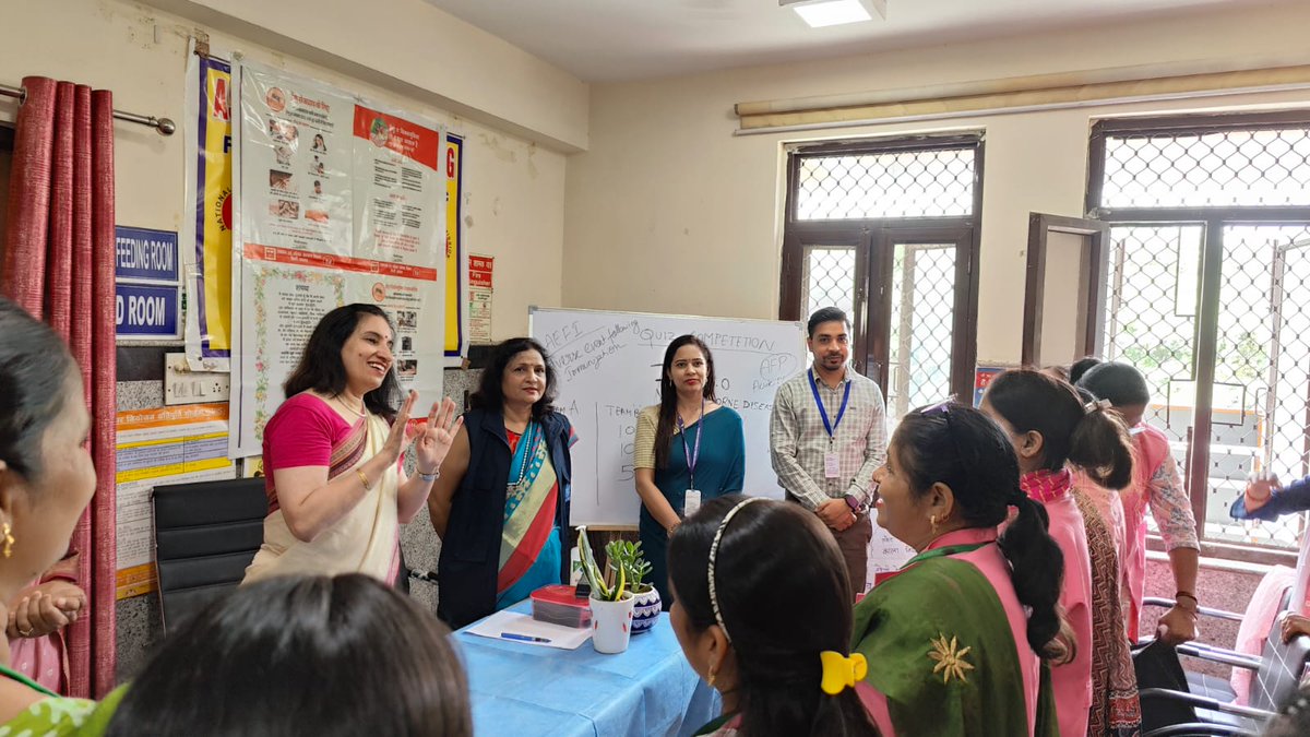 DMNewDelhi's tweet photo. A Quiz competition for ASHA workers regarding IMI 5.0 and Dengue prevention was done in New Delhi District. @MoHFW_INDIA @LtGovDelhi @SantoshRai_IAS https://t.co/yOTESjBdDl