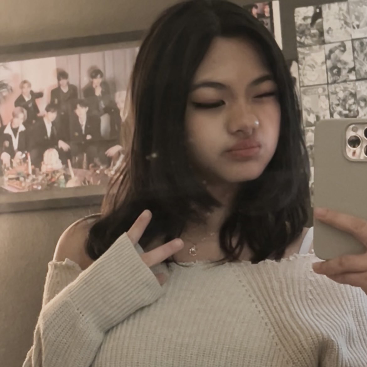 wonzrk's tweet photo. ... with the won and only 🦢💌💋

#ENSD #ENGENESelcaDay #ENHYPEN #ENHYPEN_JUNGWON #JUNGWON @ENHYPEN_members ♡ https://t.co/zQQ9qOyOus