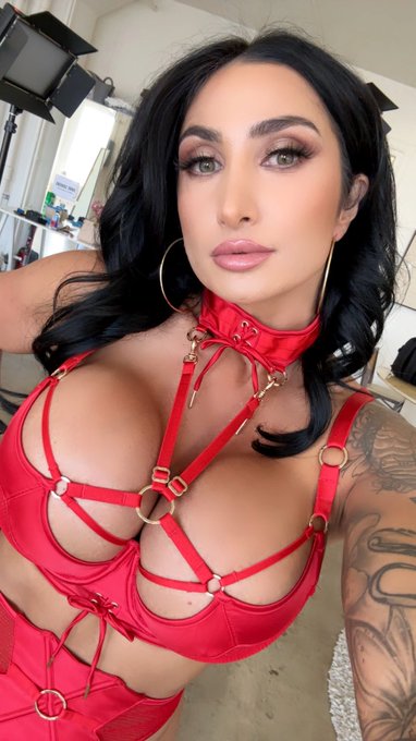 Was shooting some cool stuff today ❤️🔥 https://t.co/l8YVFg0PY4<a href="/tag/onlyfans"class="tags"><span>#onlyfans</span></a>