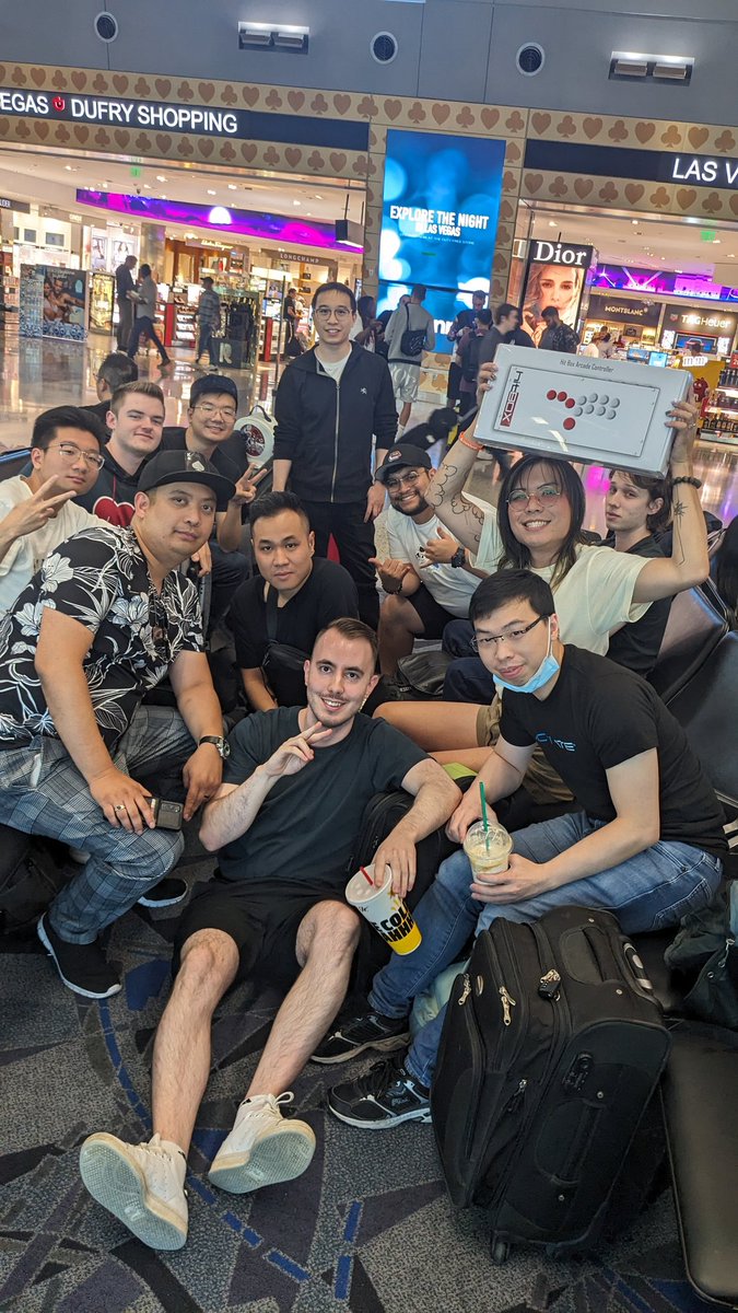 The <a href="/EdmontonFGC/">Edmonton FGC</a> crew getting ready for our flight back from EVO. Thanks for the amazing trip, cant wait until next year ❤️