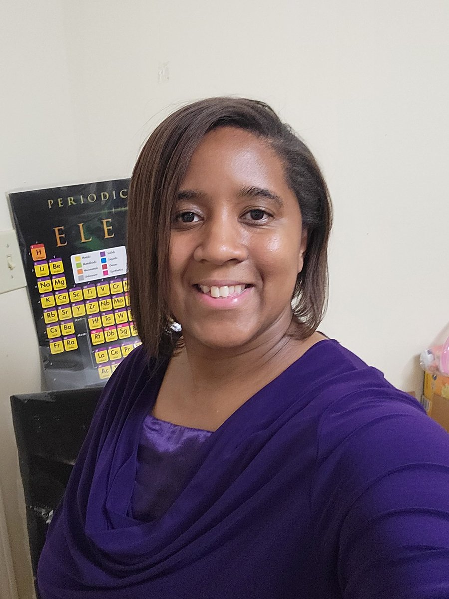 Hallo! I'm Marsha D. Massey, Ph.D. Assistant Prof in Chem & Biochem at @ucabears.
My passions: mentoring undergrad researchers, manga, synthesis of organomet catalysts for CO2RR, traveling the world, etc!
Delayed, but here!
#BlackInChem #BlackInChemWeek2023 #BlackInChemRollCall