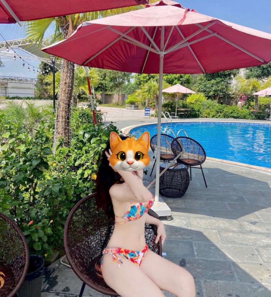 cogaichamchi's tweet photo. Cần tiền nên em nhận đi tour hoặc đi khách qua đêm hoặc đi chơi vui vẻ, chiều như người yêu luôn nhé. 
Comment xong em ib nha. https://t.co/uDbz6mKE9H