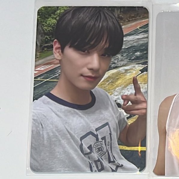 115kitten's tweet photo. 이번 포토카드 레전드로 최선을 다해 찍었다더니 진짜네.. 우리 주연이 포카들이 진짜 이러기 쉽지 않은데? 너무 잘찍었는데? https://t.co/qS9e2sOWnV