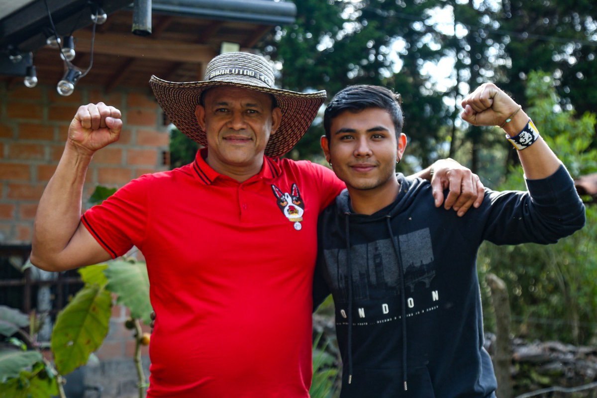 Camilo_rpog's tweet photo. Prensa de un Congresista de la República, @Pedro_Comunes, y soy consejero municipal de juventudes de Envigado, en este ejercicio hago oposición y control a la actual alcaldía de @braulioEMarquez. 
En los dispositivos de mi casa (mi portátil, el de mi mamá y mi disco duro) tengo👇🏽 https://t.co/Q2qJfmJvd6