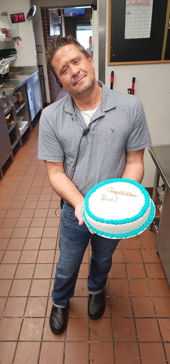 Congratulations to BEN for graduating management training.!! 👏 best of luck. Your going to do great!! #chilislove #chiliscool #graduating 
<a href="/BKaltved/">Bryan Kaltved</a> <a href="/aLee1529/">Alison Richardson</a> <a href="/handy_lisbeth/">Lisbeth Handy</a> <a href="/Chilis/">Chili's Grill & Bar</a> <a href="/NicholasBPaxton/">Nicholas Paxton</a>