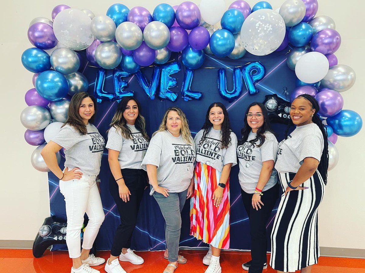 descubrecon_Pri's tweet photo. Kindergarten is ready to LEVEL UP!! || ¡Kindergarten está listo para SUBIR DE NIVEL! #LevelUpPlanoISD #mitchellrocks #BetterTogether https://t.co/JhGRfKrgxb