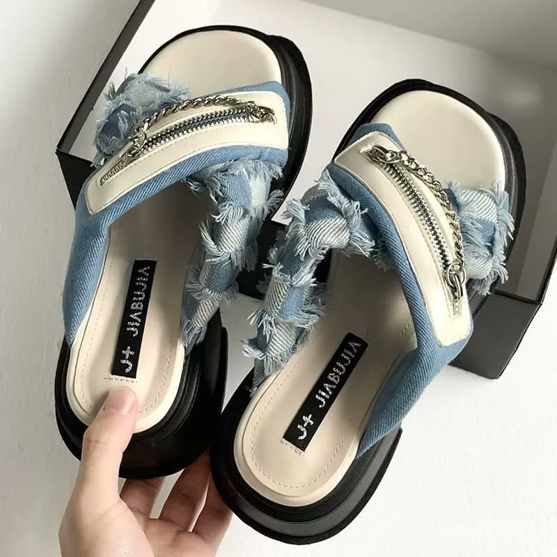 Hanabie16's tweet photo. aaa big promo 8.8 sendal secantik ini cuma 8 rb an, buruan cek disni  sebelum kehabisan 👉 https://t.co/uQPRfn5RXk

#NCT런쥔
Oklin
KIM TAEHYUNG
ALWAYS WITH JENNIE
Jeje Govinda
Baekhyun
EXOL
#idolyfepanaroma 
Laura Basuki
Antenna
Sunny 
Morninggg
SNSD https://t.co/z5KJ7cjwaH