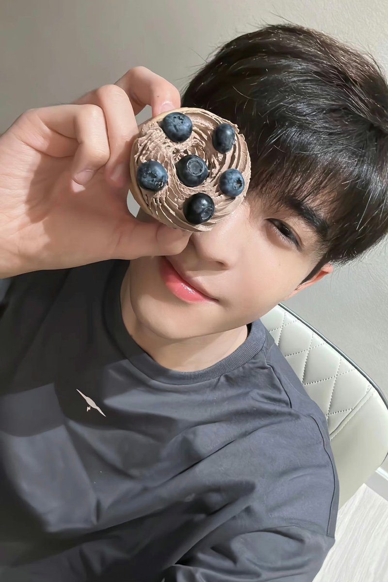 patrick_thfc's tweet photo. 230808 | Patrick's Weibo Update

ʚ🐰ɞ

MBTI ของผมคือ ENTP และวันนี้ผมทดสอบ MBTI ที่ปลายลิ้นด้วยคับ มีรสเค็ม เผ็ด และหวาน ผมเป็นคนหวานๆ หรอคับ? น่าทึ่งจริงๆ! #听说很好吃 ใครจะเป็นคู่ทานมื้อเย็นกับผม? มาทดสอบกันเลย~

@patrick_pppat
#แพทริค #PatrickFinkler #尹浩宇 #Patrick尹浩宇

© https://t.co/i6Lz4ytZgN