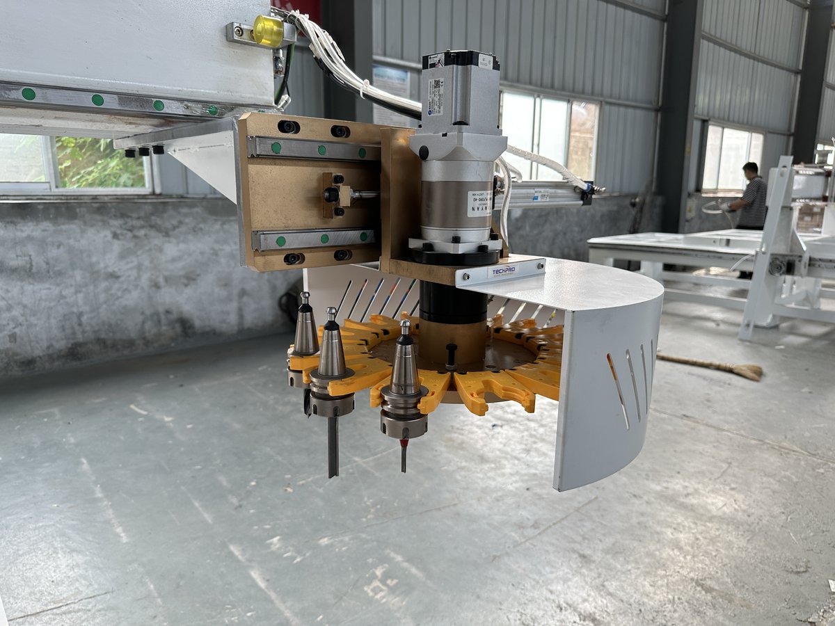 DanyTechpro's tweet image. TechPro® 2000*3000mm 4 Axis ATC CNC router machine shipping to Kosovo today
#CNCrouter #cncmachinefactory #2030ATCCNCRouter #cncmachinesupplier #woodworking #workingfordoor #funiture #canbinet #Aluminumcutting #TechProCNC #highprecisionmachine #Chinacncmachine #highspeedmachine