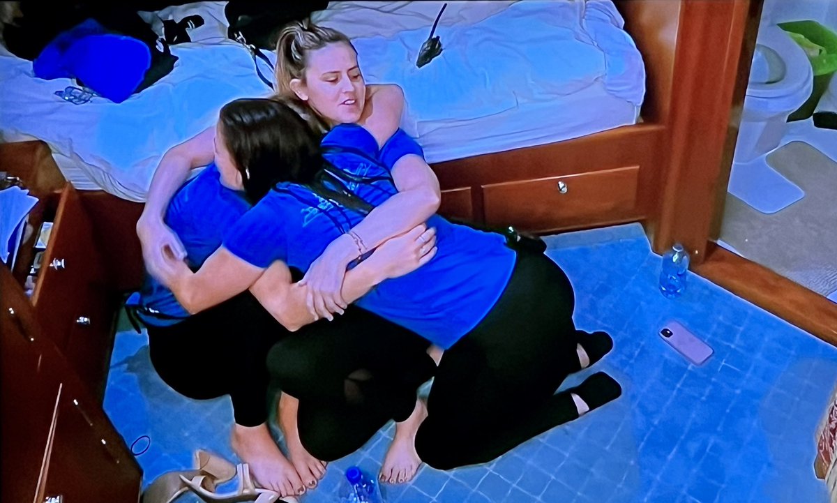 The circumstances of this are horrible.. but this was a beautiful bravo moment.  Producers, Aesha, and captain Jason deserve praise for how this was handled #BelowDeck #BelowDeckDownUnder
