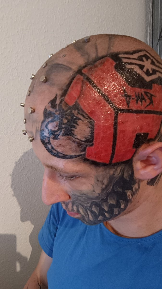 Inkedjuliusz's tweet photo. 4 day old tattoo in healing.
#facetattoocrew #facetattooed #mentattoo #facetattoomen #tattooedmen #Bodymodificatioextrem #bodymodification #Bodymodificationgermany #guinnessworldrecords #bodymodificationworld #menswithtattoo #Eyeball #Tattoo #Tatoo #Bodymod #Bodytransformation https://t.co/5j9BdVxE15