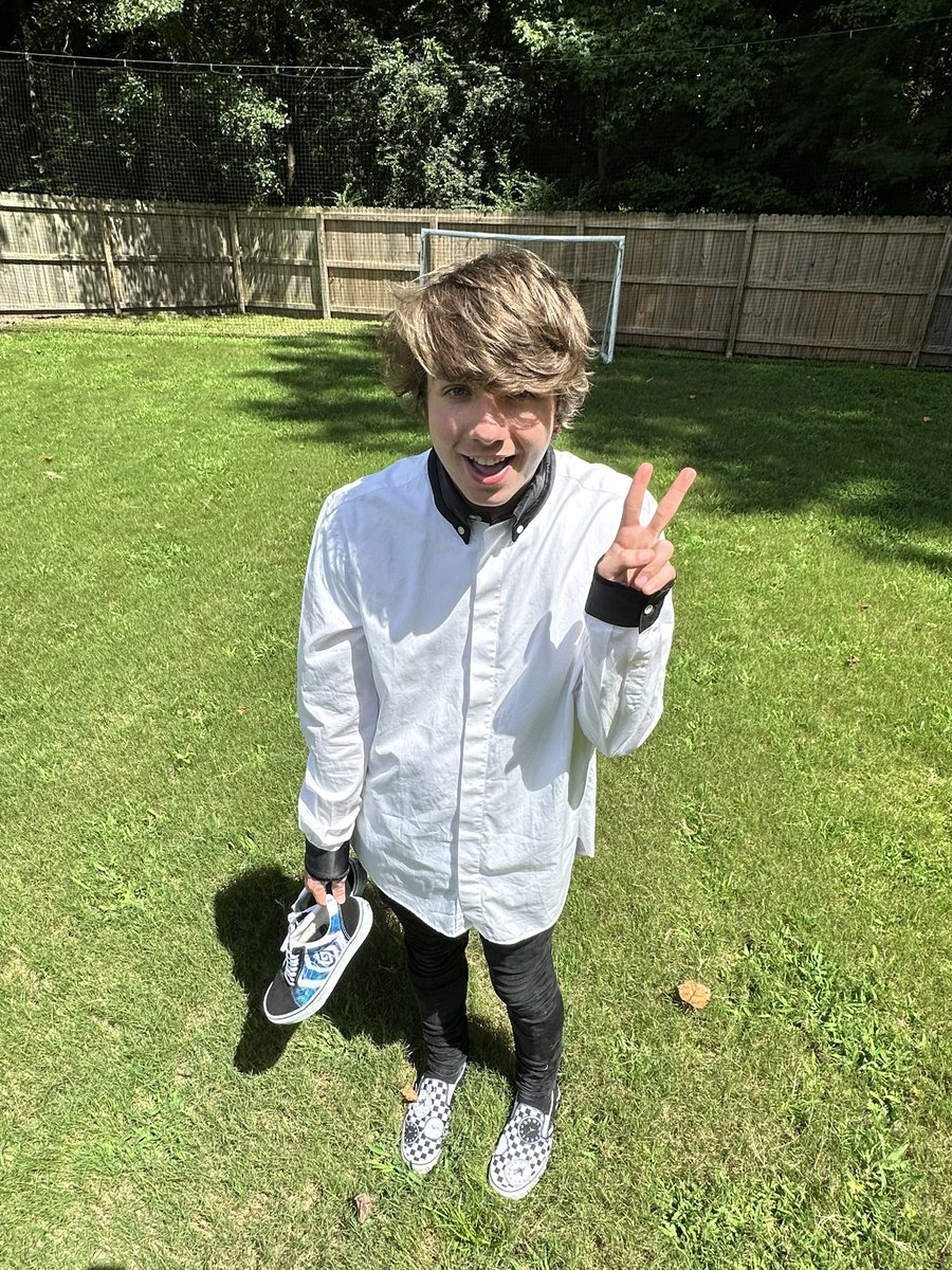 here to bless your timeline w/ <a href="/KarlJacobs_/">karl :)</a> 🫶

KARL JACOBS X VANS COLLECTION DROPS IN 3 DAYS !!! !!! !!! ONLY AVAILABLE @ JOURNEYS !!!

#karljacobsxvans