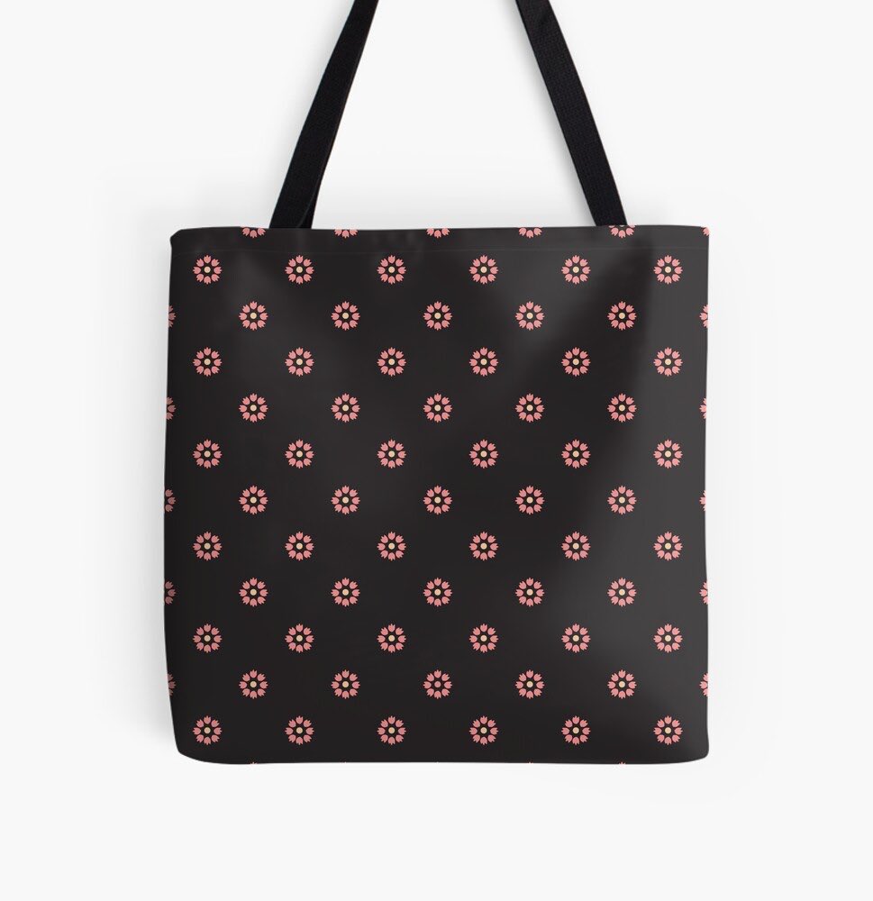 RavenCreative2's tweet photo. I make stuff. Link in bio. 😊 #fashiontote #sophisticatedtotes #supportsmallbusiness https://t.co/33xge8JLeU