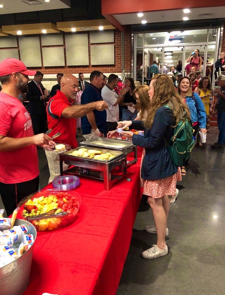 laffoon_jon's tweet image. Great morning @farmcards as we welcomed our awesome staff! We are looking forward to 2023-24! Thank you to @KincoBuilds &amp;amp; @ArvestBank for providing breakfast &amp;amp; lunch. Thanks Steve Roberts for helping us realize #AttitudeMatters &amp;amp; #Perseverancepaysoff! #Cardstudentsareworthit