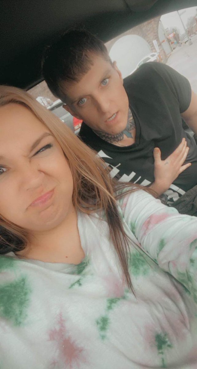 #buyingcontent
@everyone 

Me n my girl. Who's payin?